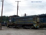 JDNX 201 waits the next move at South Charleston Yard